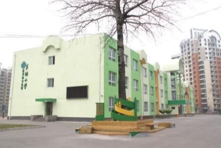 助力中日跨国课例交流，草桥小学打造“国际范”UCN智慧课堂(图1)